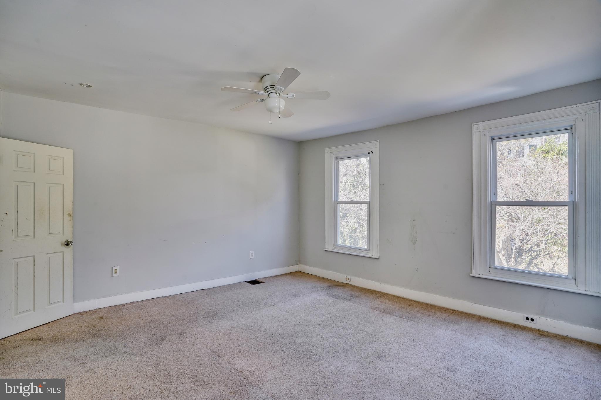 225 Rochelle Avenue Philadelphia, PA 19128 - Photo 12 of 26 Gallery Image 12