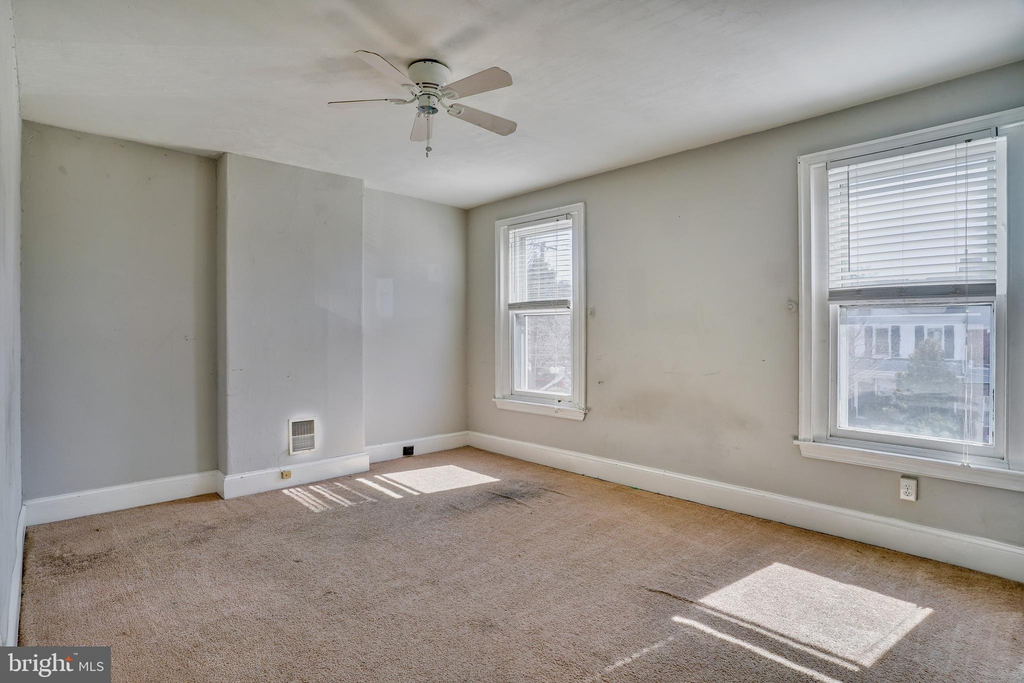 225 Rochelle Avenue Philadelphia, PA 19128 - Photo 14 of 26 Gallery Image 14
