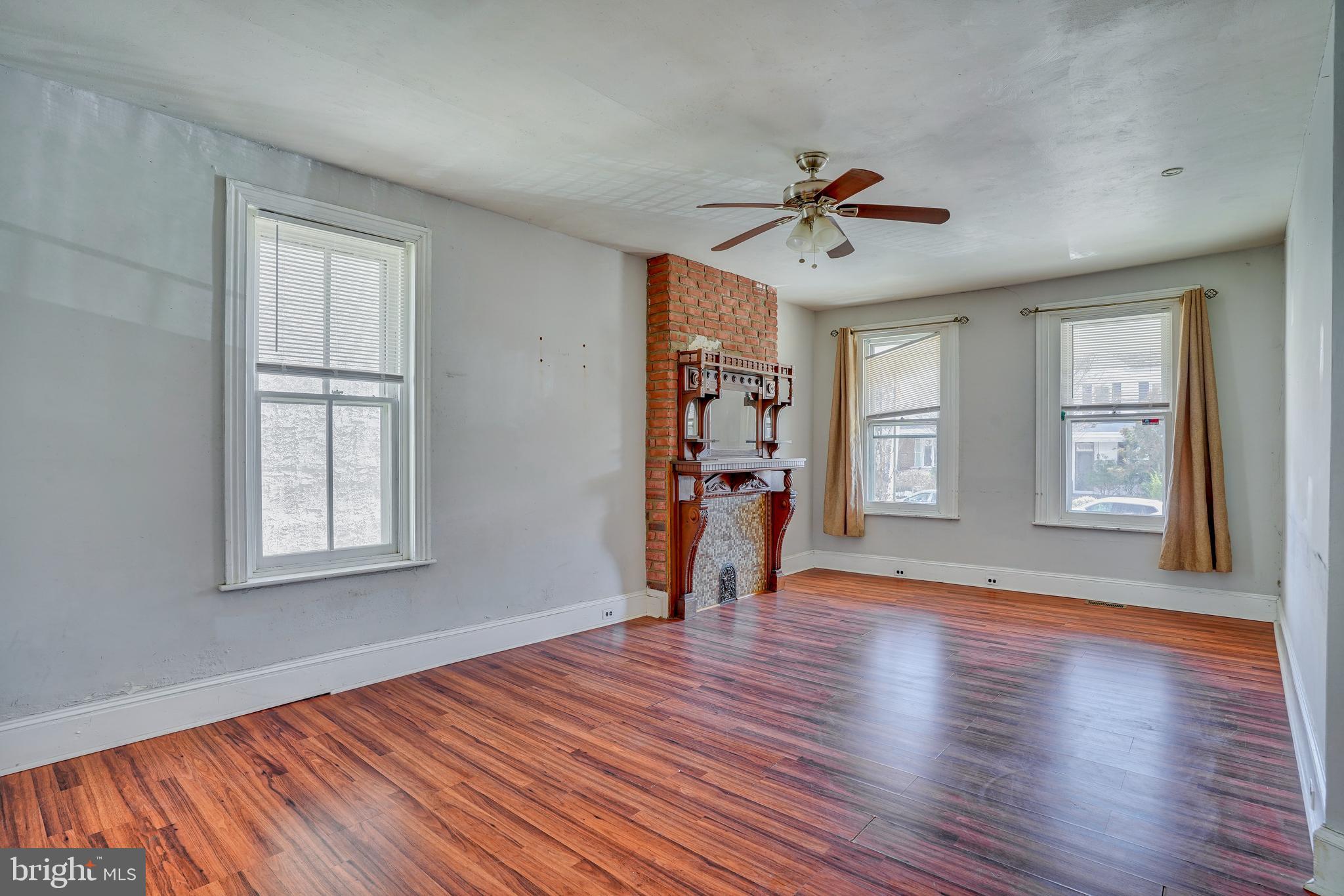 225 Rochelle Avenue Philadelphia, PA 19128 - Photo 4 of 26 Gallery Image 4