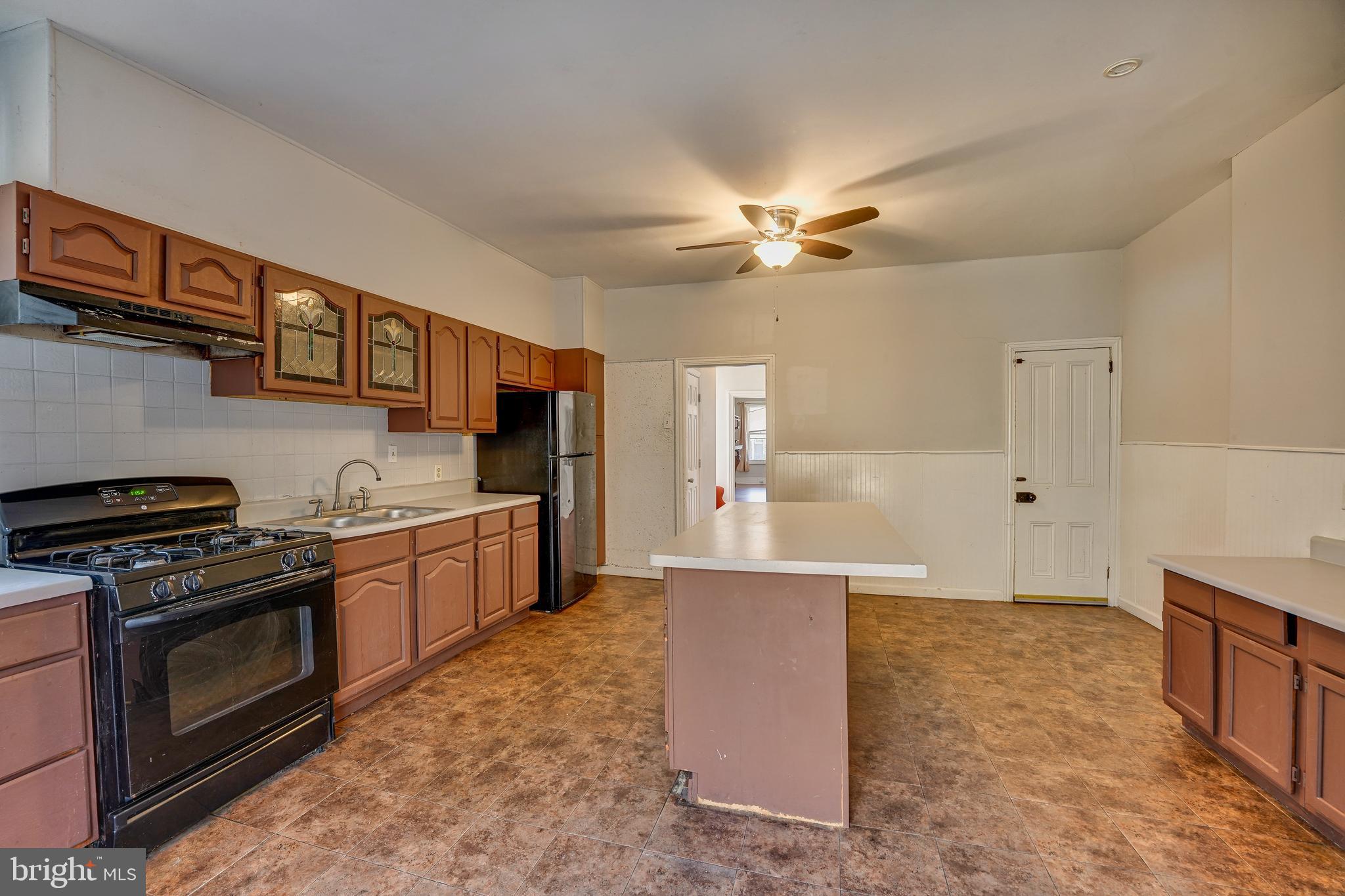 225 Rochelle Avenue Philadelphia, PA 19128 - Photo 7 of 26 Gallery Image 7