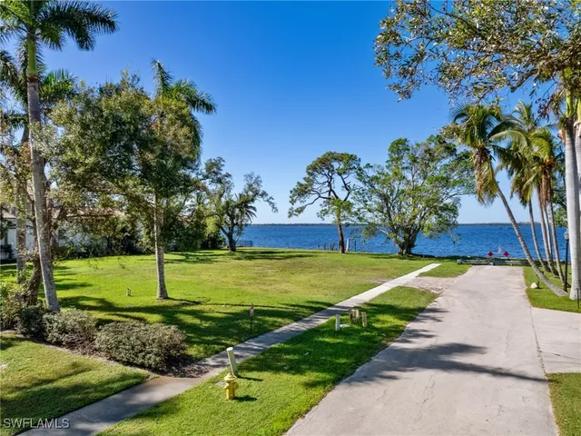 a view of a house with a big yard