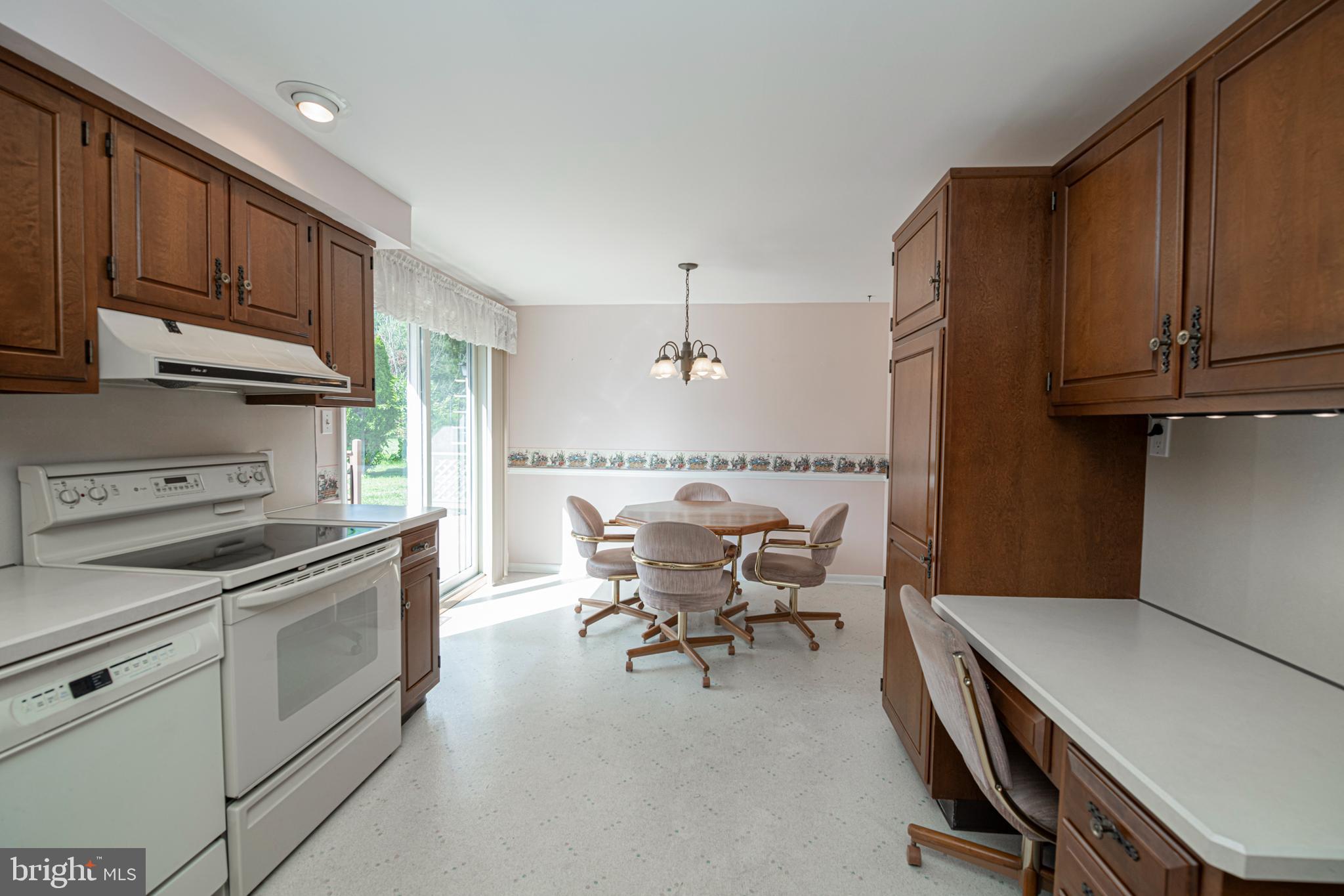 1094 Hares Hill Road Phoenixville, PA 19460 - Photo 12 of 25