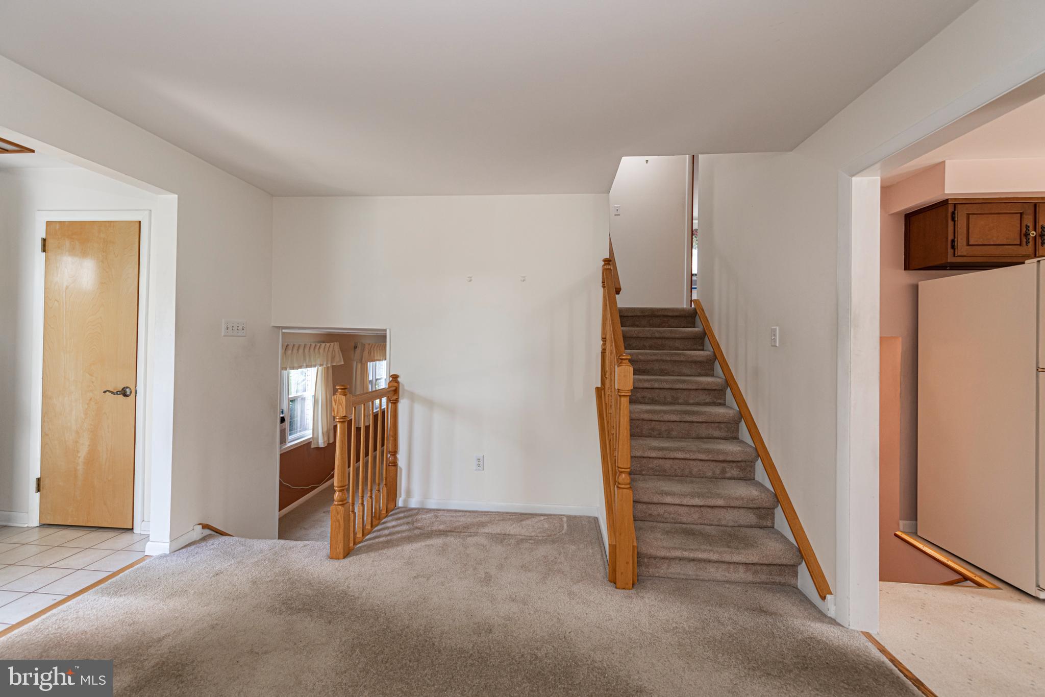 1094 Hares Hill Road Phoenixville, PA 19460 - Photo 4 of 25