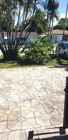 $2,900 | 2835 Plunkett Street, Hollywood, FL 33020