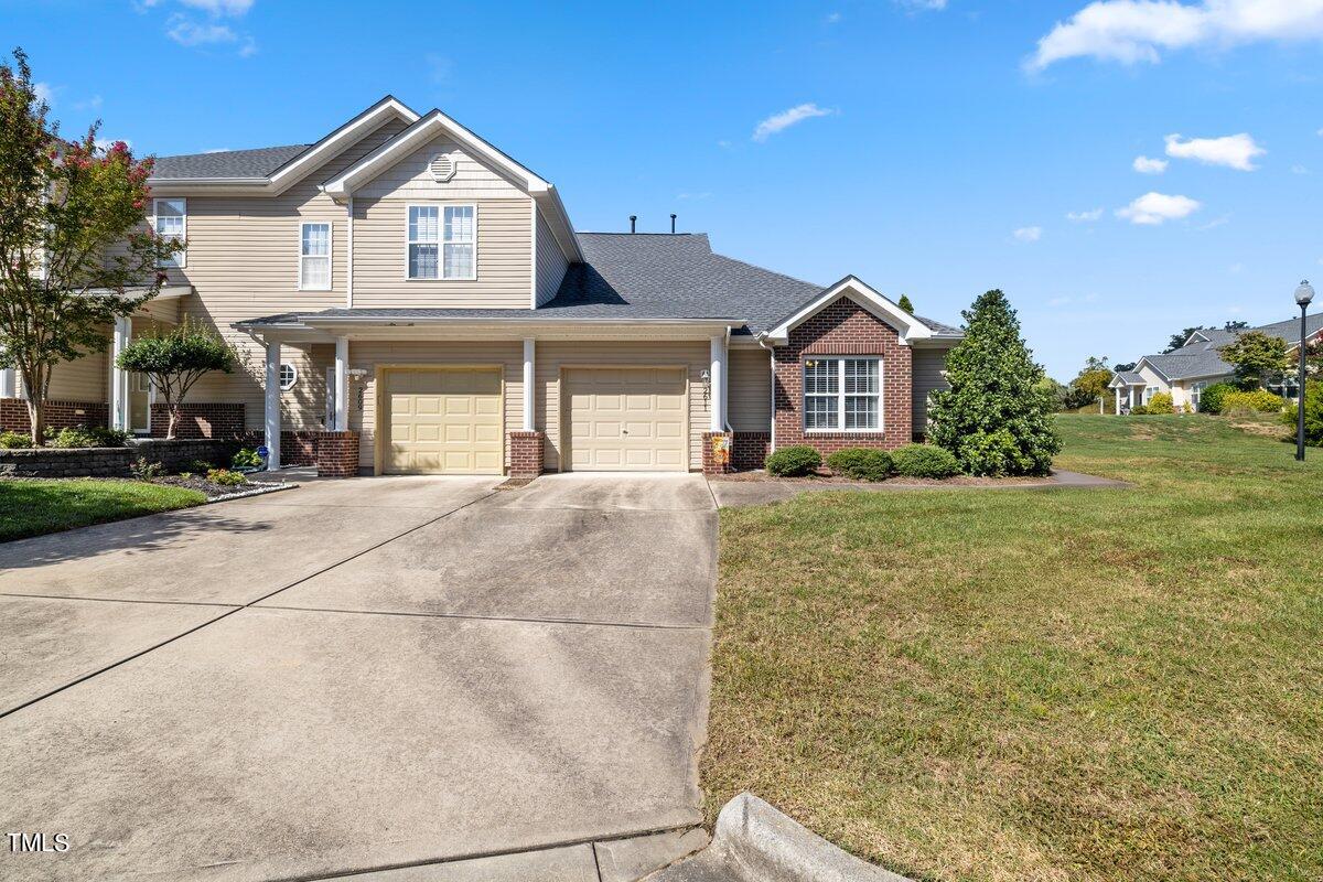2611 Andover Glen Road Raleigh, NC 27604 - Photo 3 of 16 2611 Andover Glen front 3