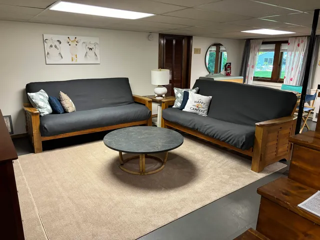 $2,895 | 56 Captain Thomas Road, Ogunquit, ME 03907