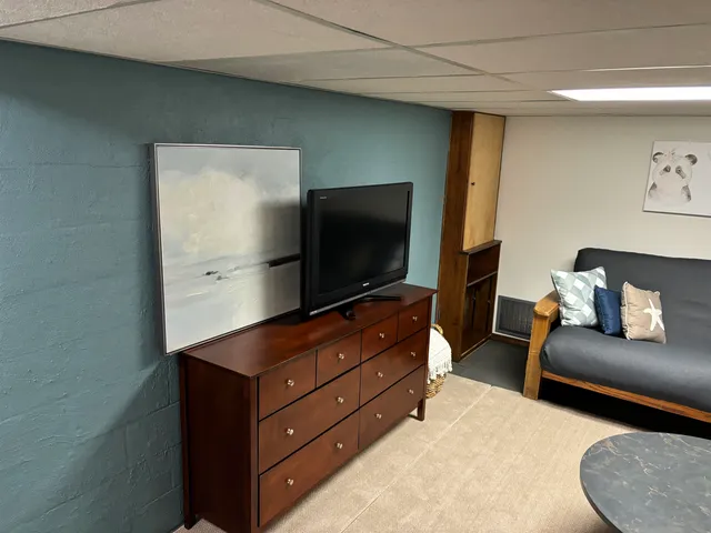 $2,895 | 56 Captain Thomas Road, Ogunquit, ME 03907