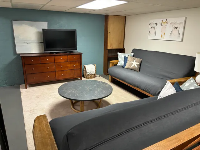 $2,895 | 56 Captain Thomas Road, Ogunquit, ME 03907