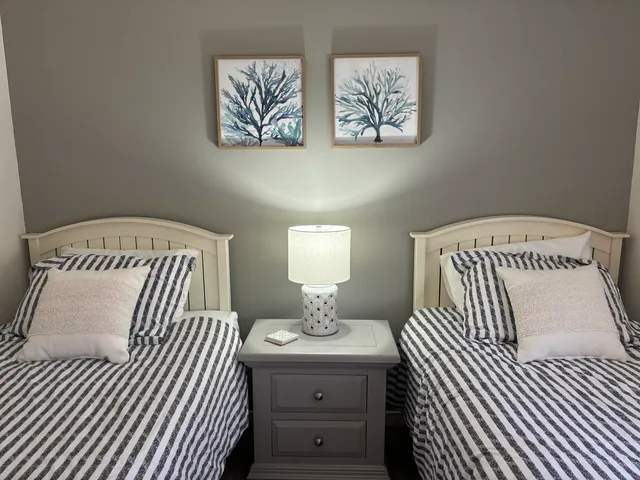 $2,895 | 56 Captain Thomas Road, Ogunquit, ME 03907