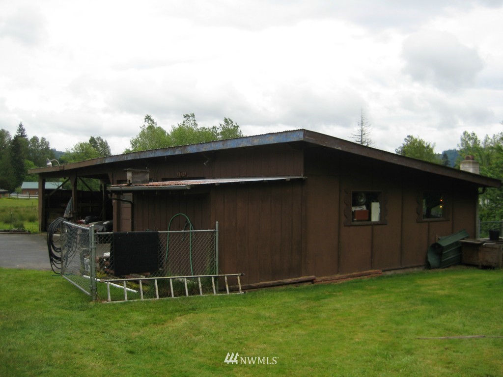 503 Hicks Road Castle Rock, WA 98611 - Photo 5 of 7 Gallery Image 5