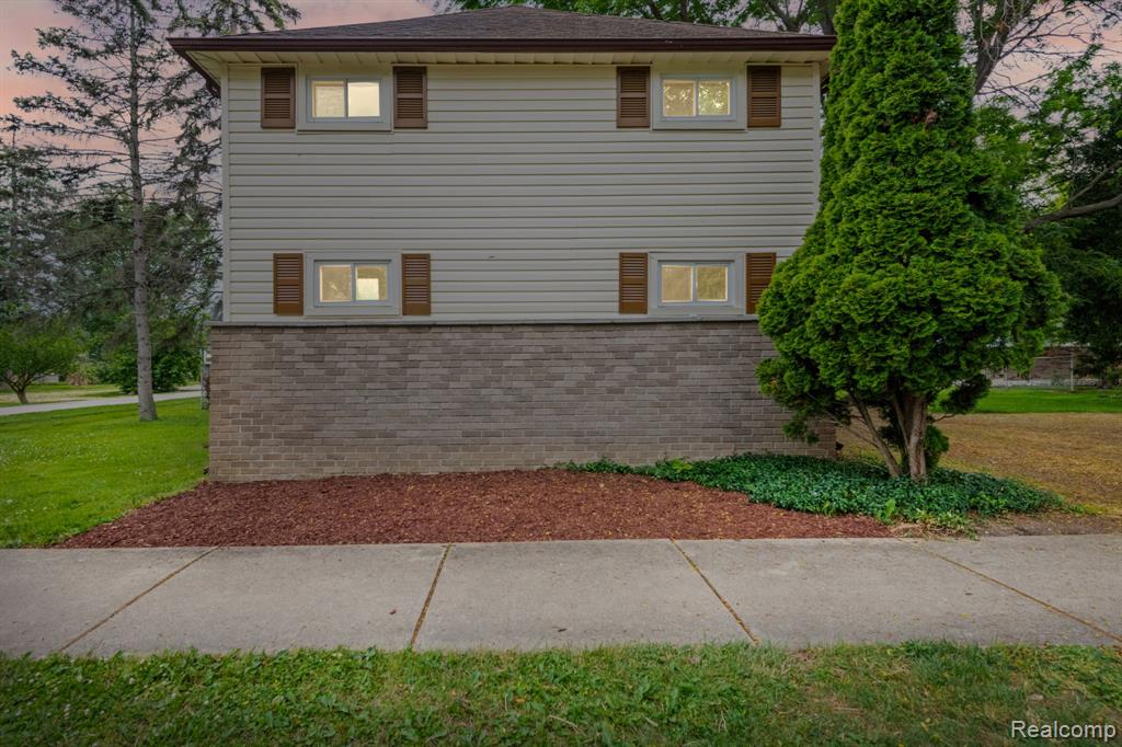 7993 Church Road Grosse Ile, MI 48138 - Photo 2 of 37