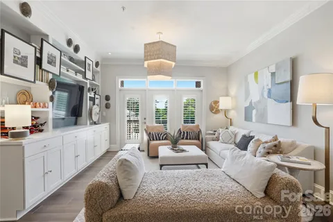 $515,000 | 2990 Selwyn Avenue, Charlotte, NC 28209