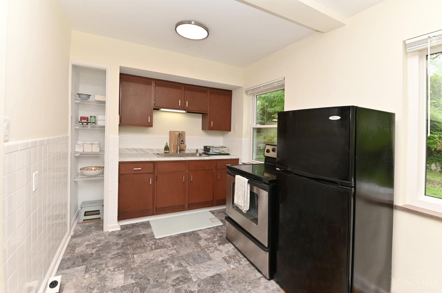 3680 Brotherton Road Cincinnati, OH 45209 - Photo 8 of 27