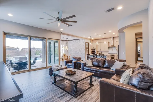 $8,495 | 11180 Torch Cactus Drive, Las Vegas, NV 89138