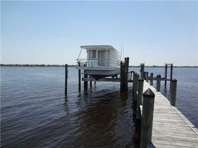 2676 Northwest S Shore Road Stuart, FL 34994 - Photo 24 of 25 Gallery Image 24