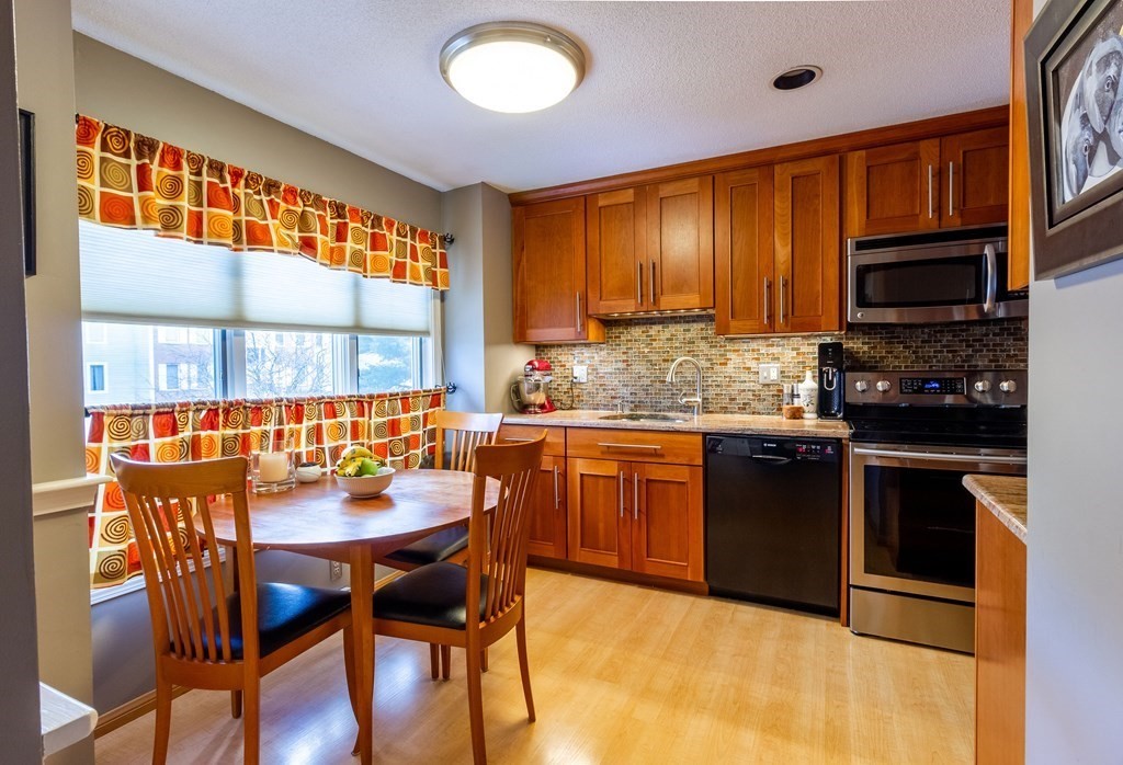2 Abington Road, Unit 2 Danvers, MA 01923 - Photo 7 of 20 Gallery Image 7