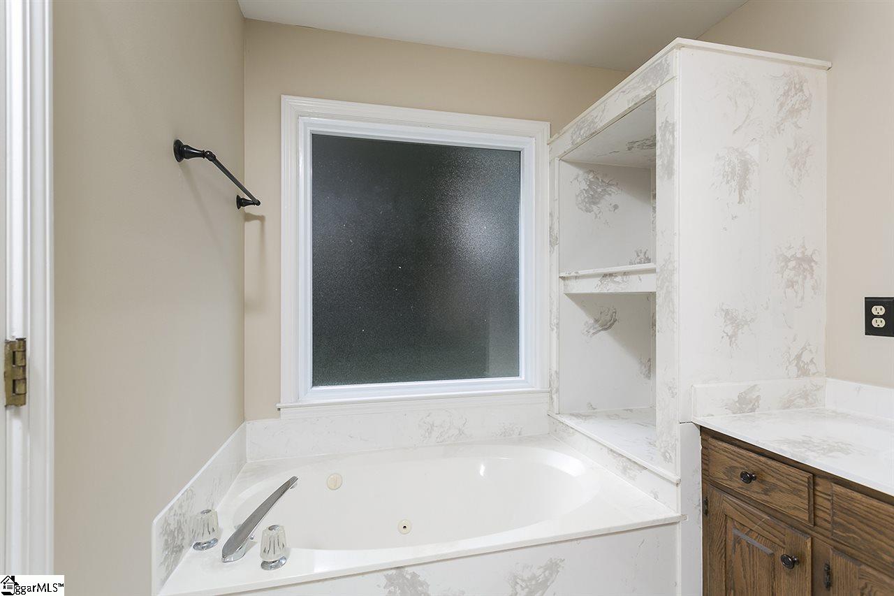 131 River Oaks Road Greer, SC 29650 - Photo 16 of 28 Gallery Image 16