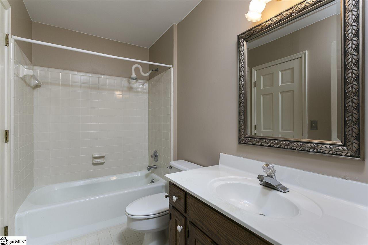 131 River Oaks Road Greer, SC 29650 - Photo 18 of 28 Gallery Image 18