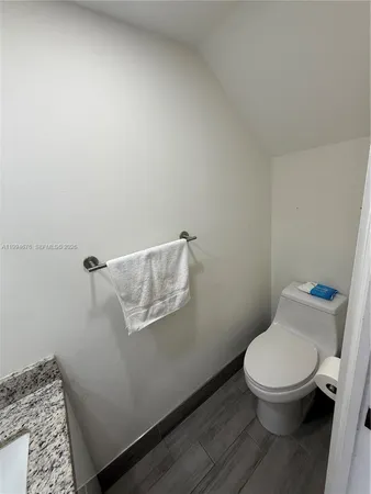 $2,500 | 5420 West 26th Avenue, Unit B9, Hialeah, FL 33016