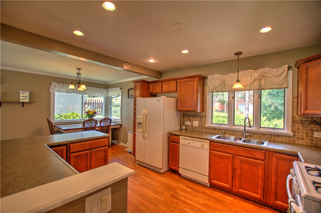 61 Eastmoreland Drive Decatur, IL 62521 - Photo 10 of 28 Gallery Image 10