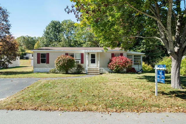 $134,999 | 30 Cherokee Way, Rochester, NH 03867