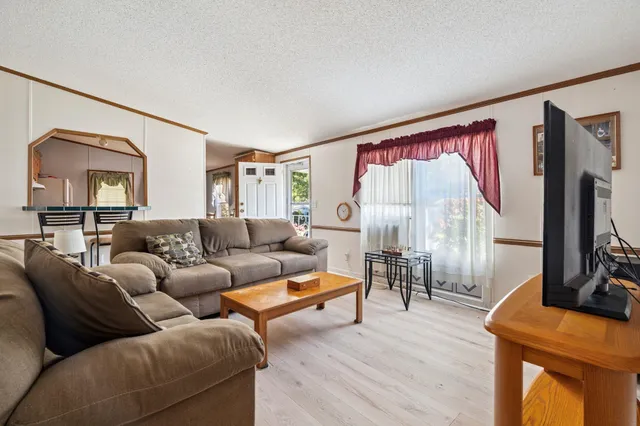 $134,999 | 30 Cherokee Way, Rochester, NH 03867