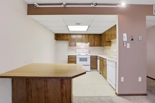 $199,000 | 1311 South Westcliff Place, Unit 607, Spokane, WA 99224