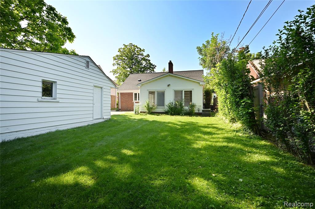 2453 Windemere Road Birmingham, MI 48009 - Photo 35 of 39