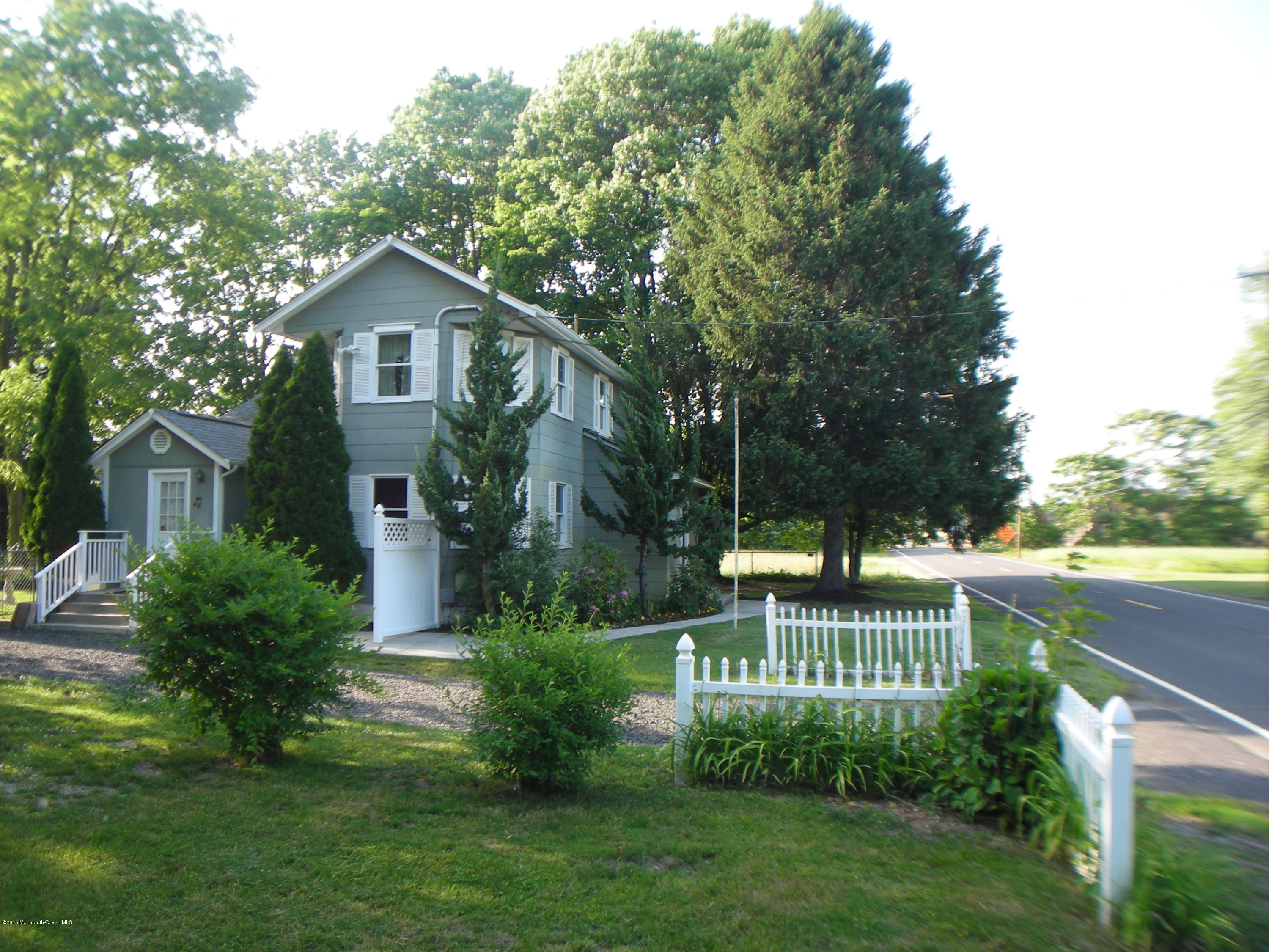 370 Colts Neck Road Farmingdale, NJ 07727 - Photo 2 of 27 DSCN1282