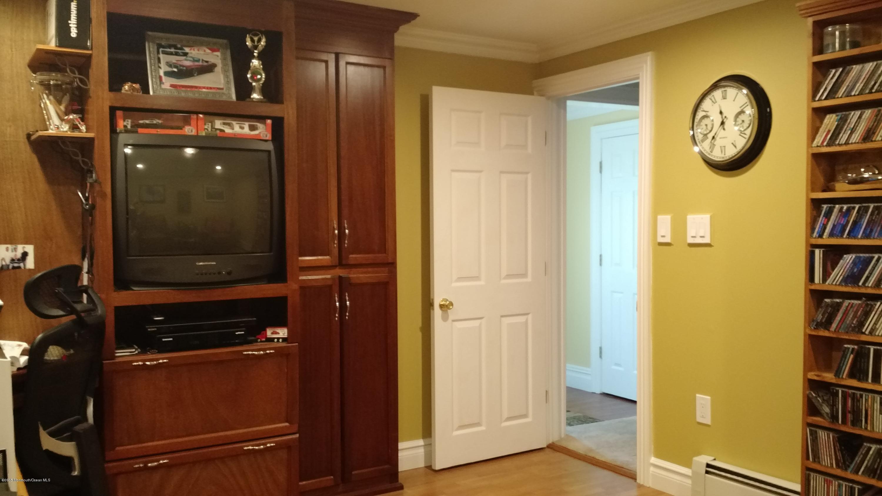 370 Colts Neck Road Farmingdale, NJ 07727 - Photo 14 of 27 Office 3
