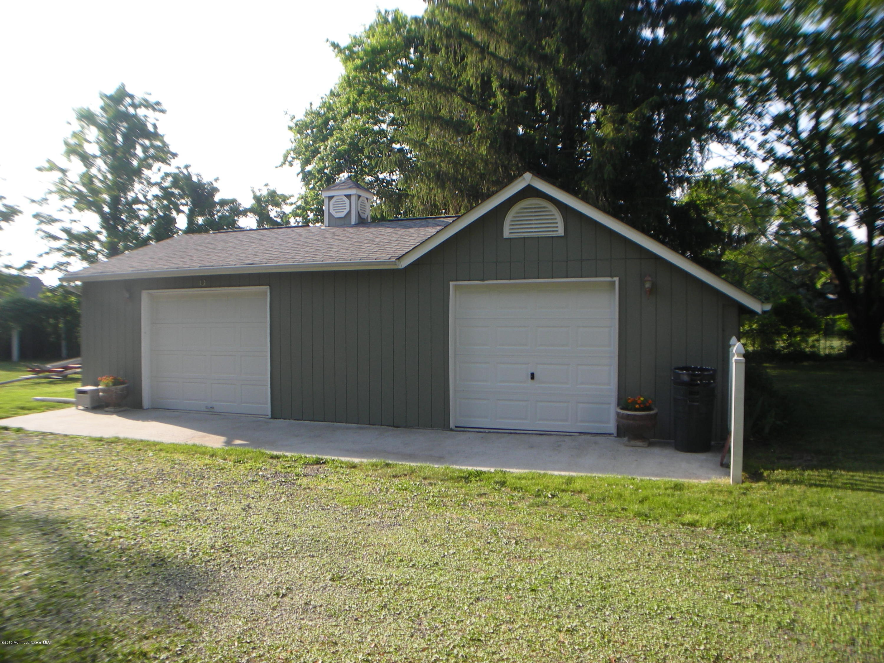 370 Colts Neck Road Farmingdale, NJ 07727 - Photo 4 of 27 DSCN1286