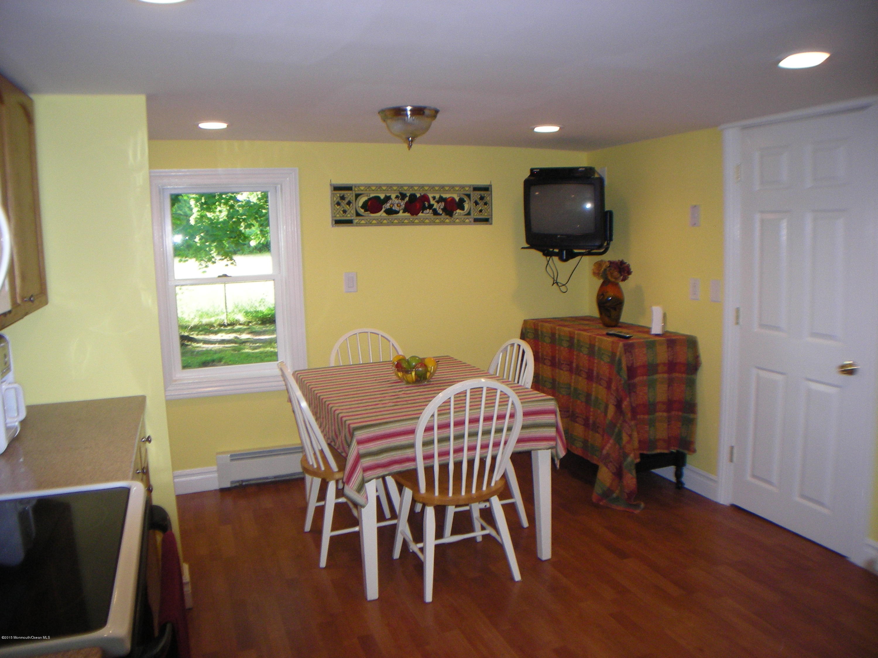 370 Colts Neck Road Farmingdale, NJ 07727 - Photo 6 of 27 Kitchen 1