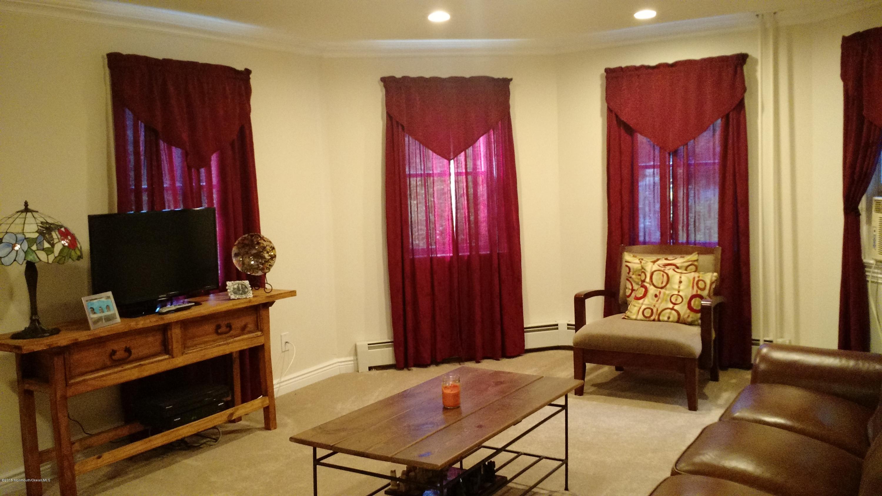 370 Colts Neck Road Farmingdale, NJ 07727 - Photo 10 of 27 Living Room 1