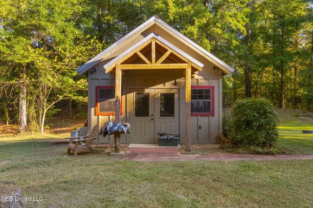 $725,000 | 19 Devonshire Way, Flora, MS 39071