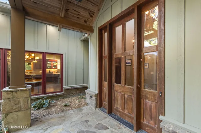 $725,000 | 19 Devonshire Way, Flora, MS 39071