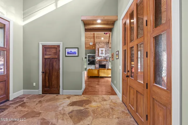 $725,000 | 19 Devonshire Way, Flora, MS 39071