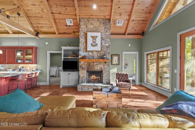 $725,000 | 19 Devonshire Way, Flora, MS 39071