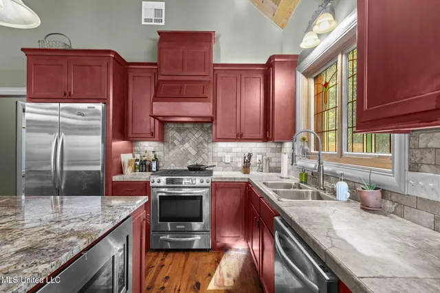 $725,000 | 19 Devonshire Way, Flora, MS 39071