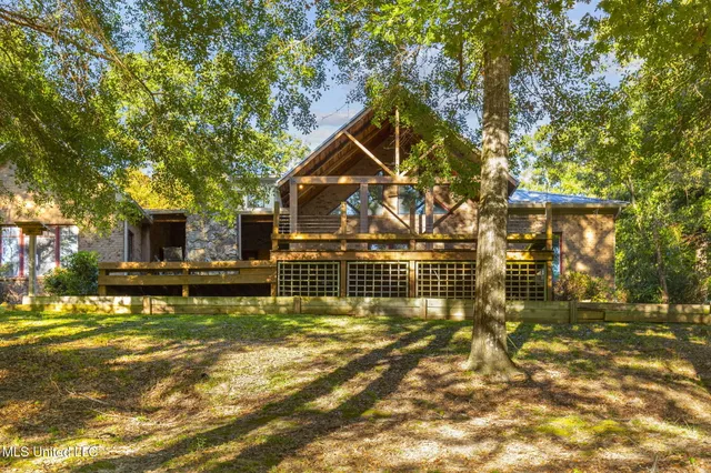 $725,000 | 19 Devonshire Way, Flora, MS 39071