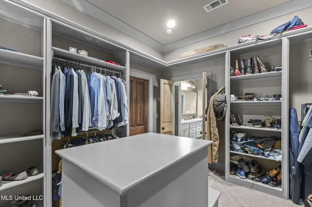 $725,000 | 19 Devonshire Way, Flora, MS 39071