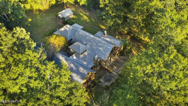 $725,000 | 19 Devonshire Way, Flora, MS 39071