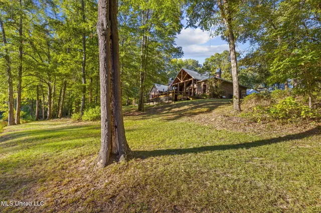 $725,000 | 19 Devonshire Way, Flora, MS 39071