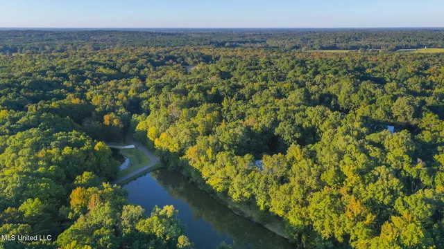 $725,000 | 19 Devonshire Way, Flora, MS 39071