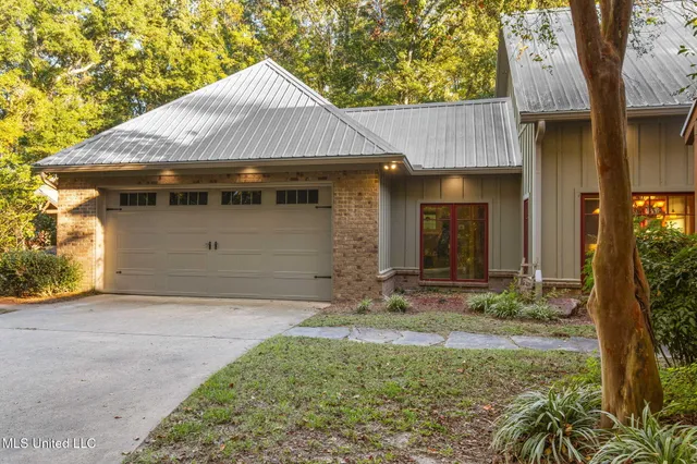 $725,000 | 19 Devonshire Way, Flora, MS 39071