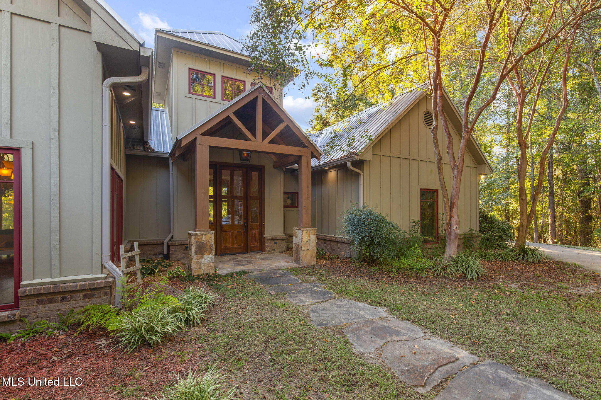 19 Devonshire Way Flora, MS 39071 - Photo 10 of 87 5-web-or-mls-19 Devonshire-5