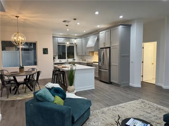 $1,099,777 | 12511 North Haleh Lane, Unit 12509, Sylmar, CA 91342