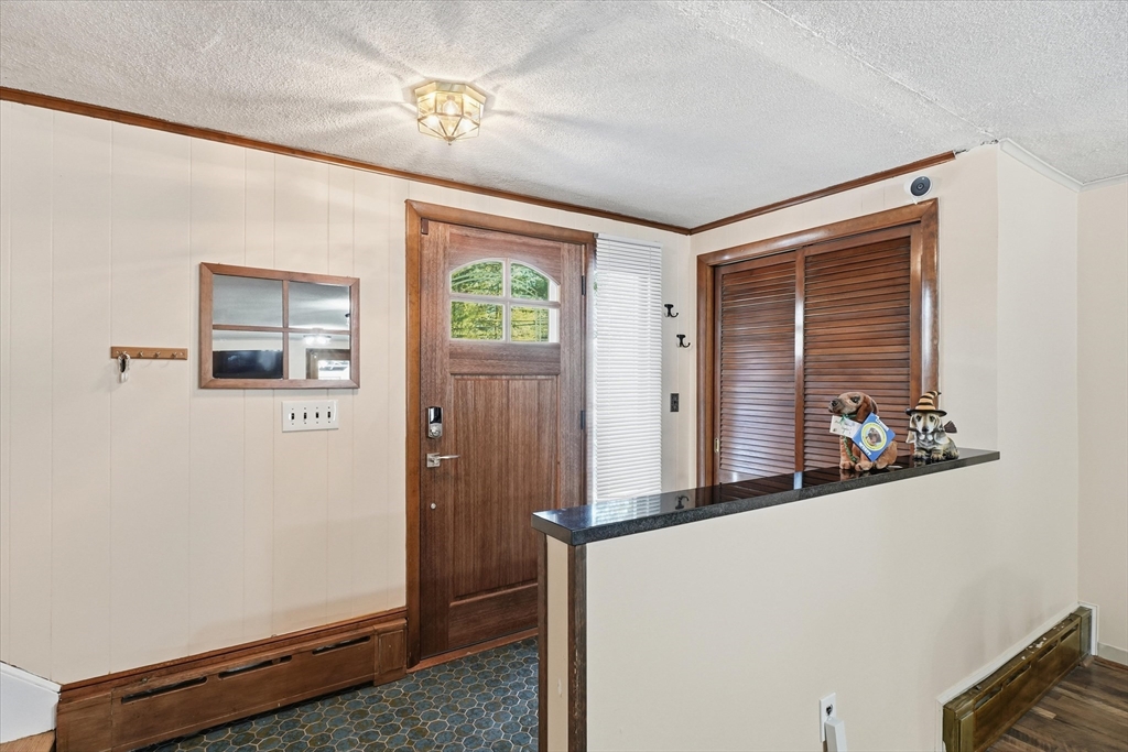 156 Central Street North Reading, MA 01864 - Photo 3 of 40