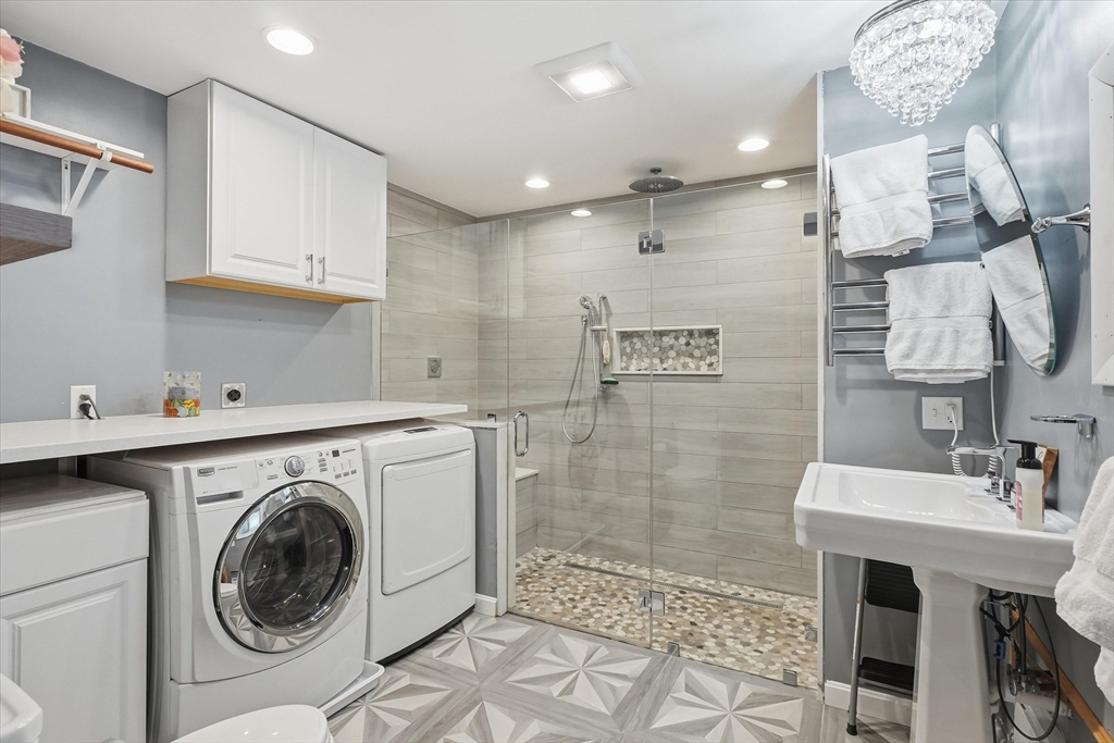 156 Central Street North Reading, MA 01864 - Photo 8 of 40