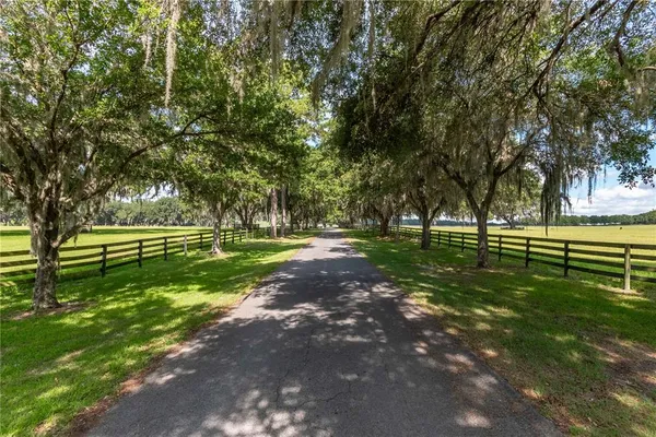 $10,500,000 | 12520 Northwest 160th Street, Reddick, FL 32686