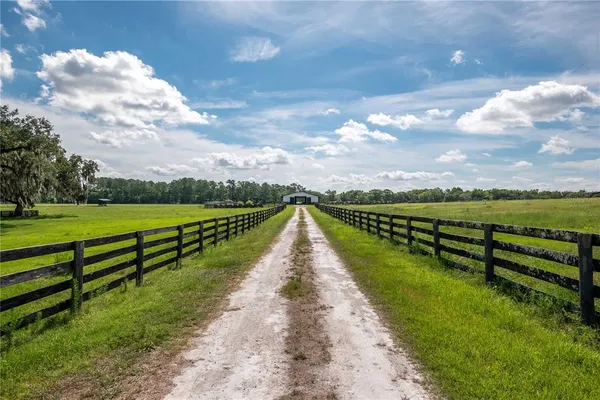 $10,500,000 | 12520 Northwest 160th Street, Reddick, FL 32686